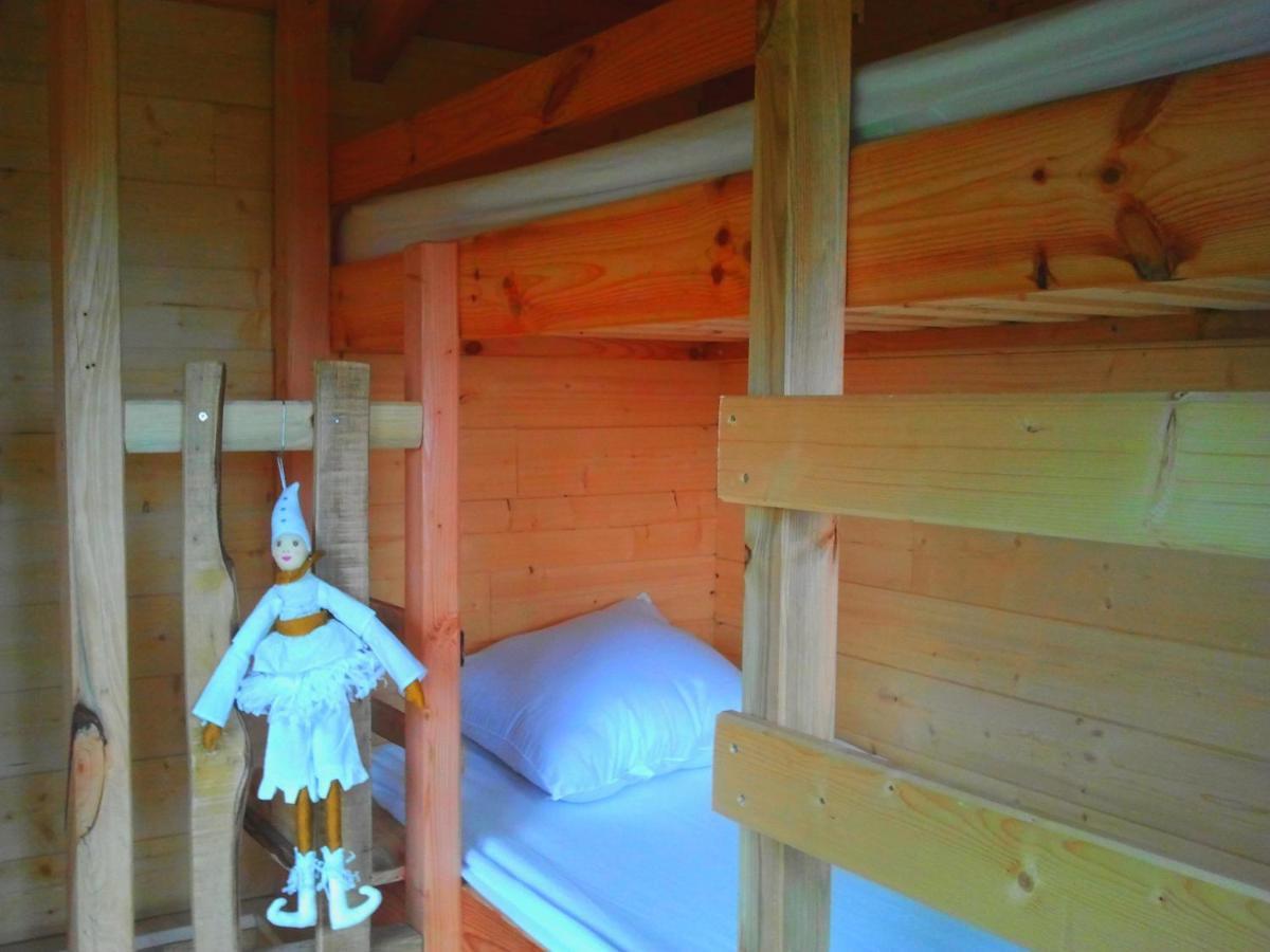 Bed and Breakfast Nuits Perchees A Laroque Saint-Antoine-de-Breuilh Экстерьер фото